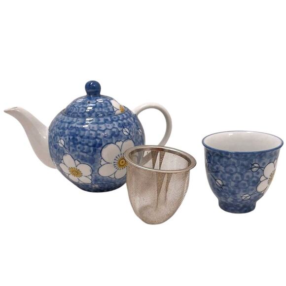 Round Asian Teapot Set Strainer Cup Floral Blue White Oriental Country Cottage - Picture 1 of 14